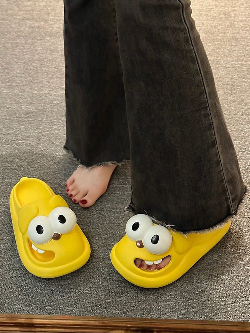 Big-eyed dog slippers, indoor thick-soled non-slip sandals