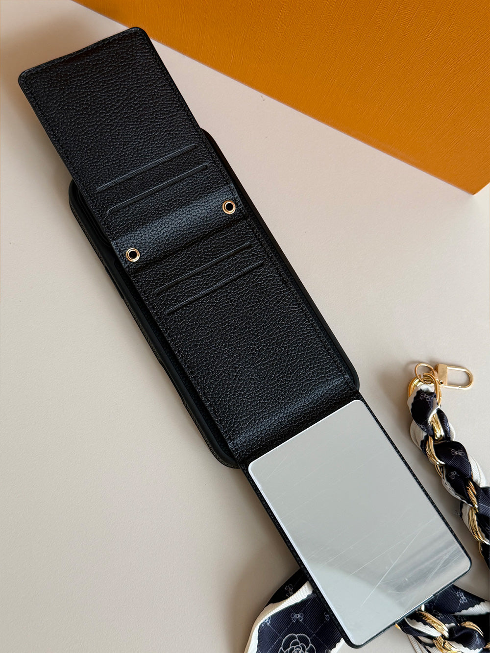 C series Phone case 1089 | with card holder (subject to the video)
