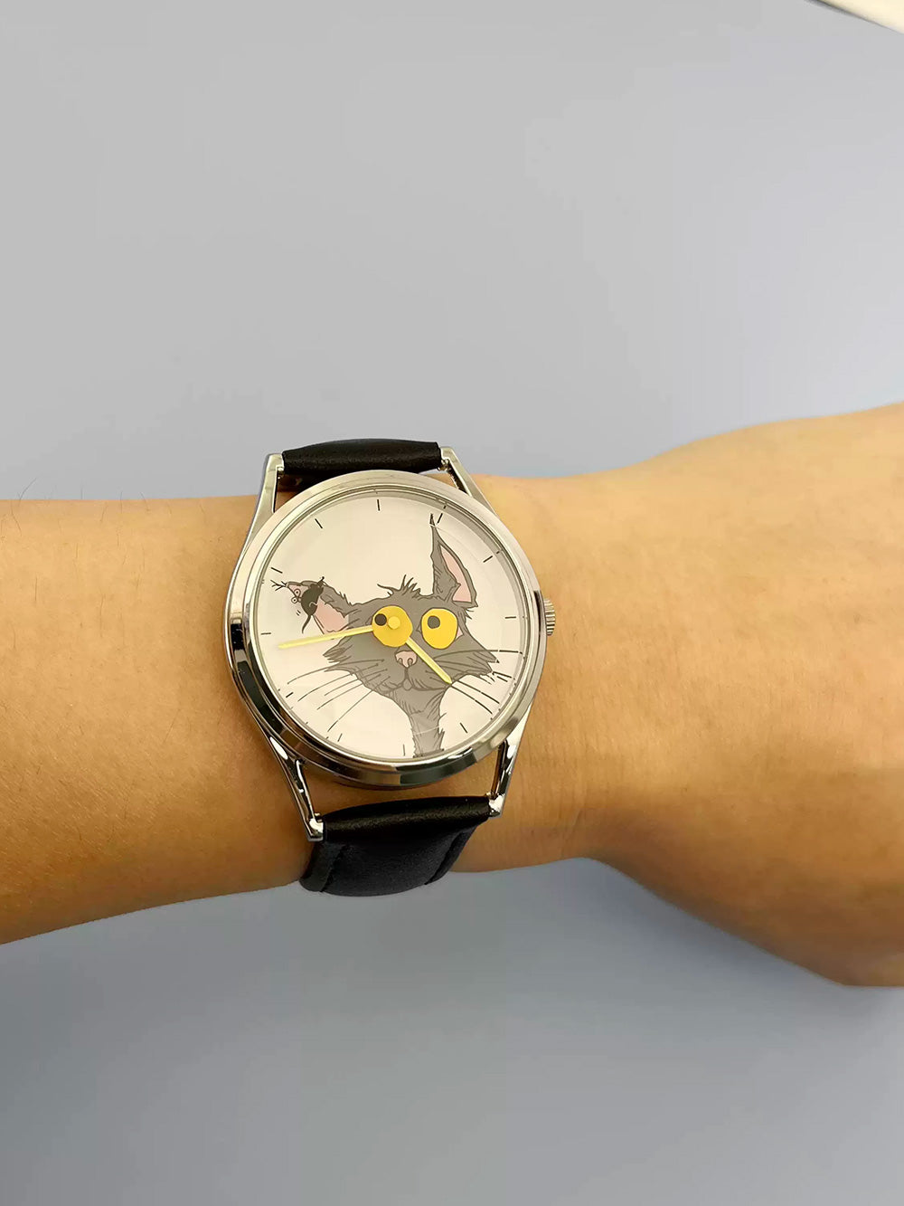 Cat and mouse watch| minimalist and versatile| unisex |quartz watch